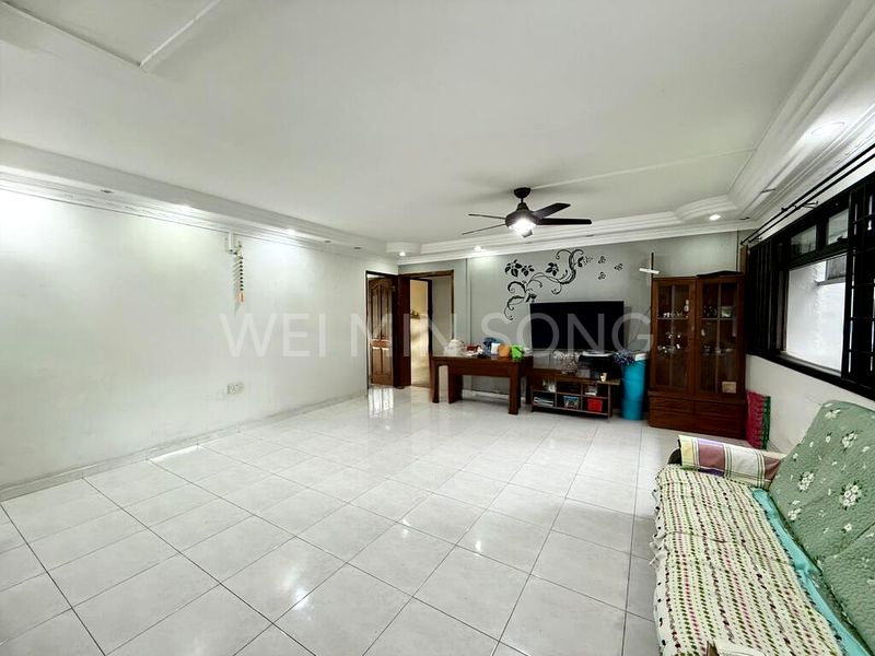 5 Room (5I) HDB for Sale in  239 Compassvale Walk - Image 9